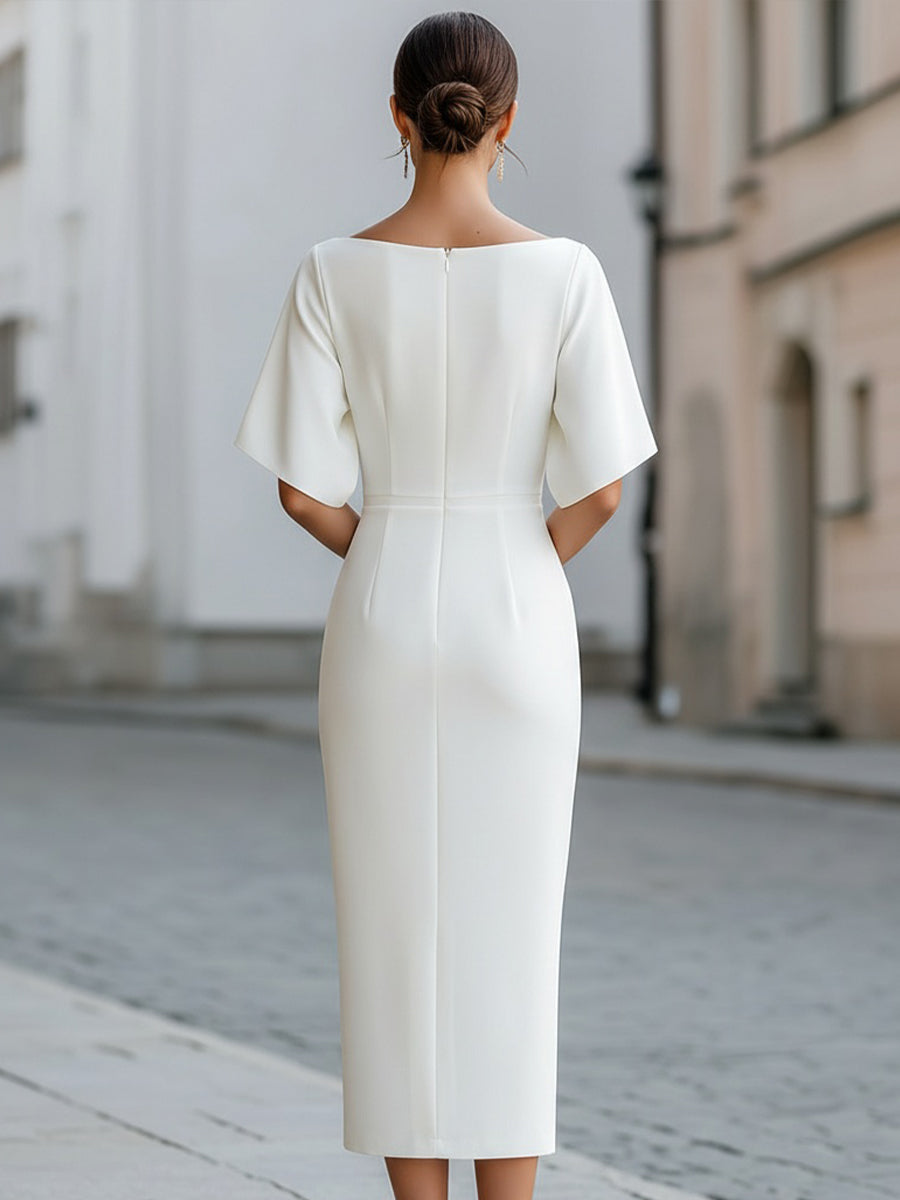 Tailliertes Midikleid mit kurzen Ärmeln