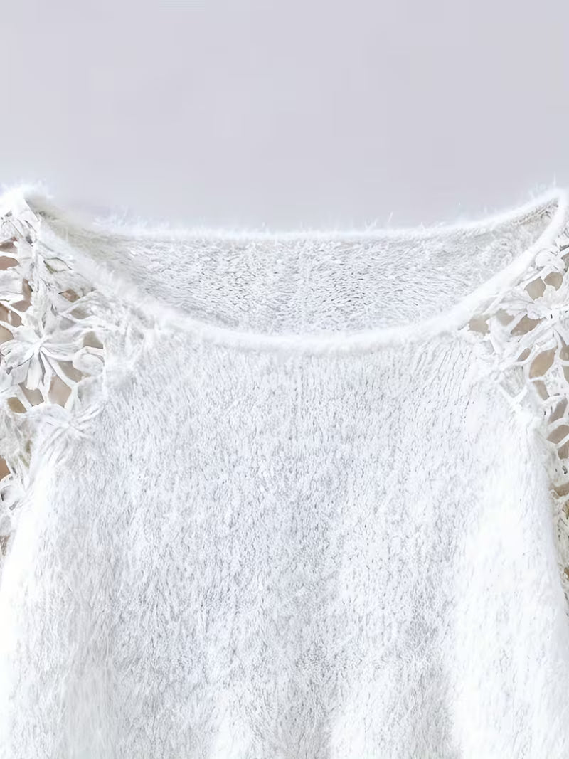 Dobrina - Schulterfreier Spitzenpullover mit Cut-out-Design