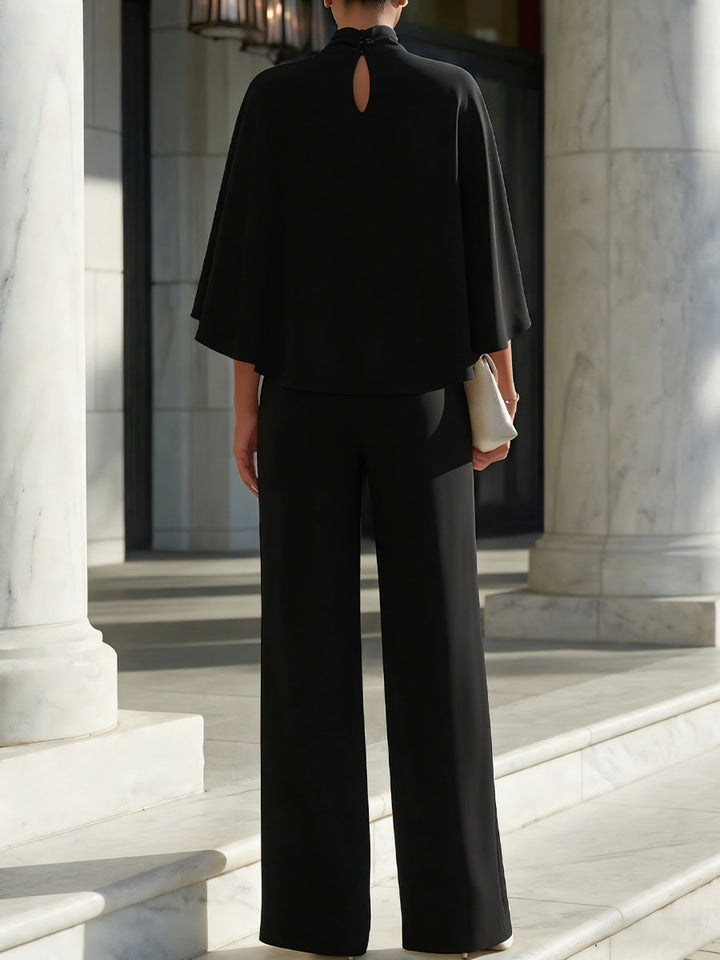 Set aus hochgeschlossener Bluse mit