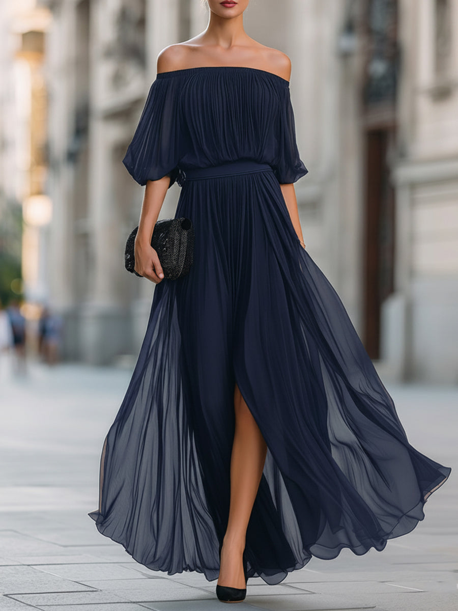 Schulterfreies Plissee-Maxikleid aus Chiffon