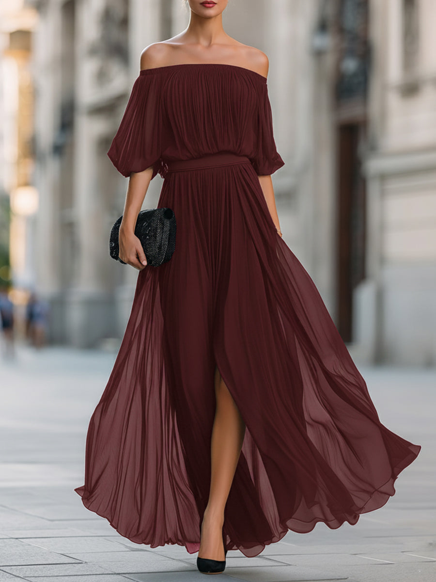 Schulterfreies Plissee-Maxikleid aus Chiffon