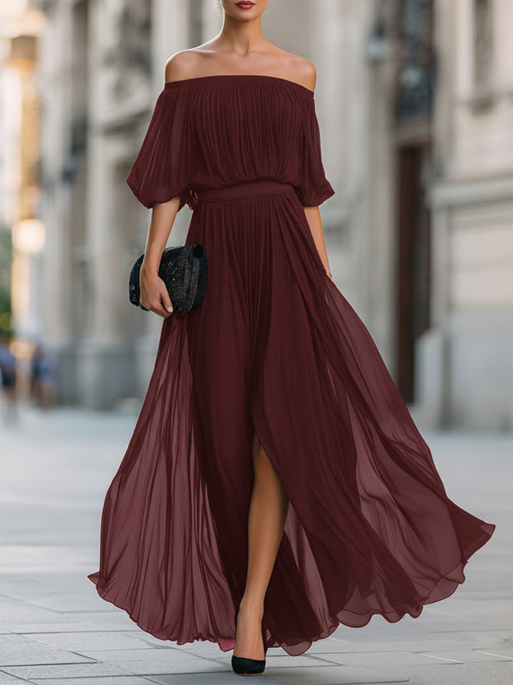 Schulterfreies Plissee-Maxikleid aus Chiffon