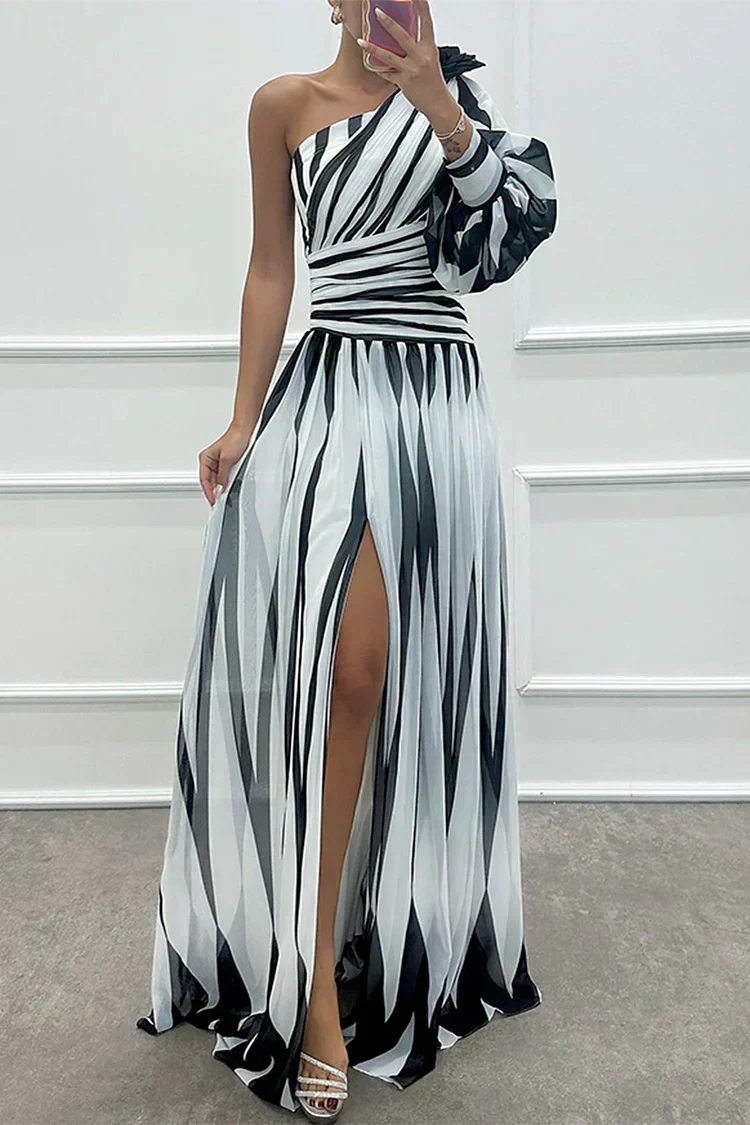 Hazel - Elegantes gestreiftes Maxikleid mit