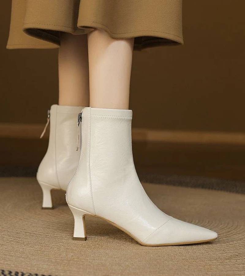 Fulvia - Minimalistische Lederstiefeletten mit mittelhohem