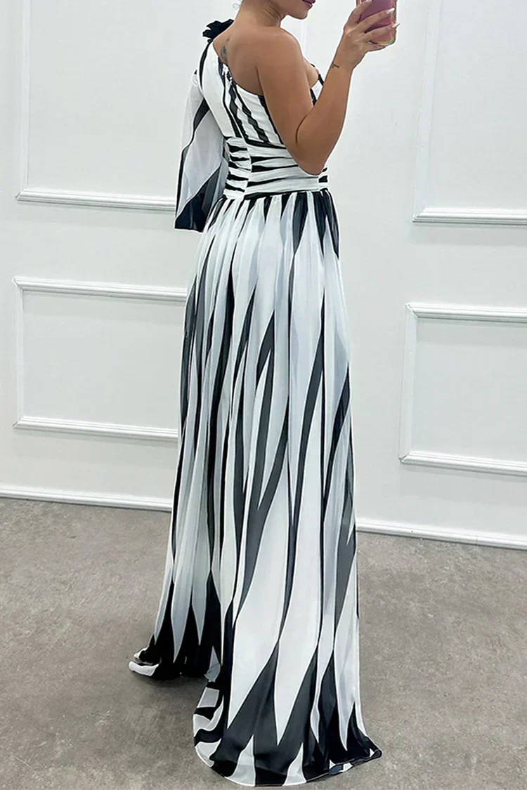 Hazel - Elegantes gestreiftes Maxikleid mit