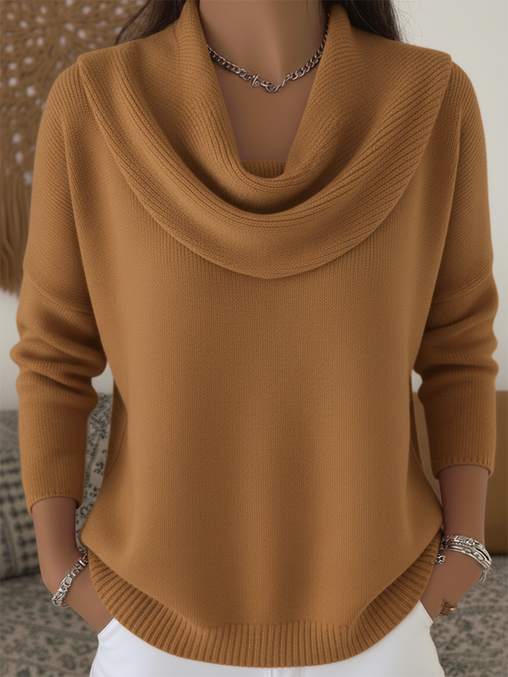 Carolia - Eleganter Strickpullover mit Wasserfallkragen