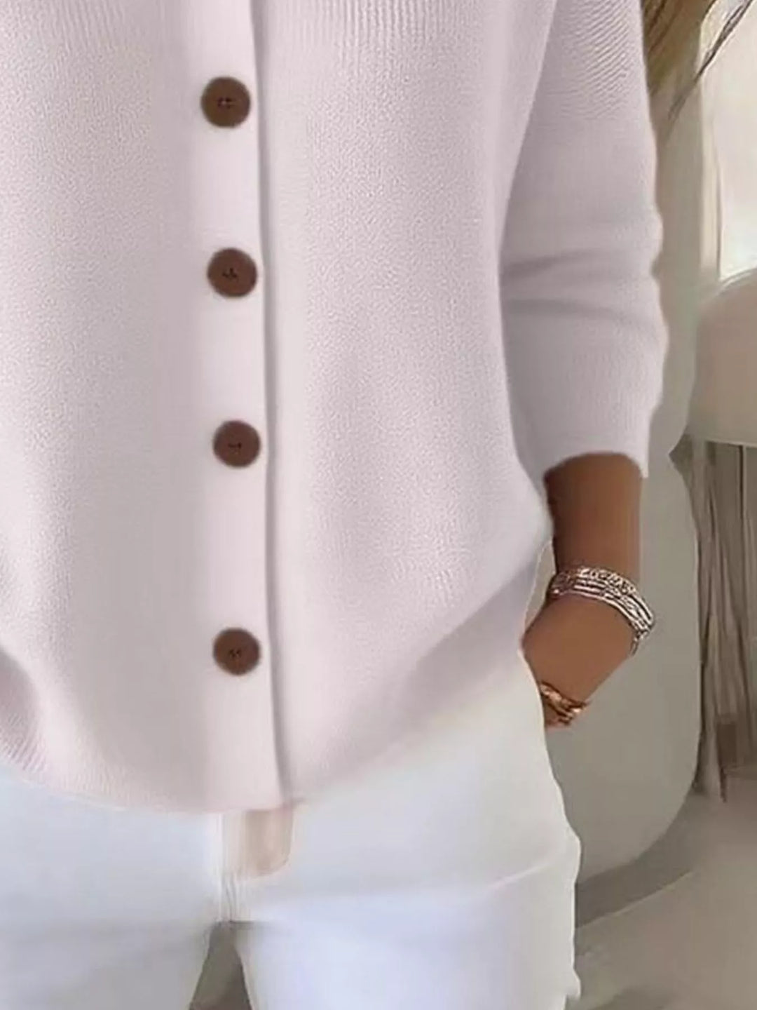 Mila - Elegants Strickjäckli mit Chnöpf