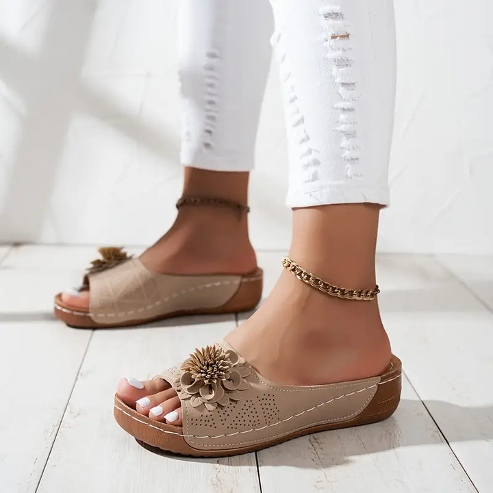 Flora - Orthopädische Sandalen mit Blumenmotiv