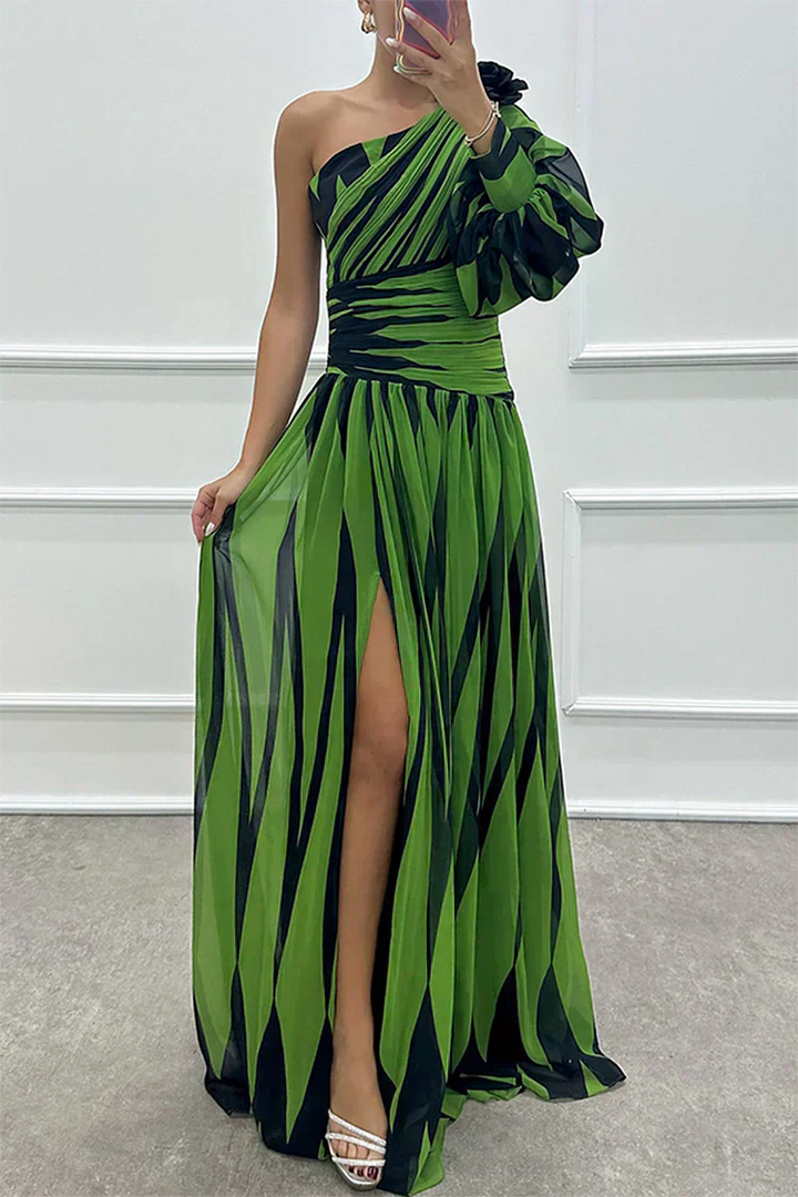 Hazel - Elegantes gestreiftes Maxikleid mit