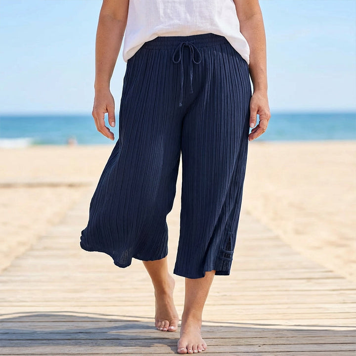 Soraya - Gerippte Caprihose mit weitem