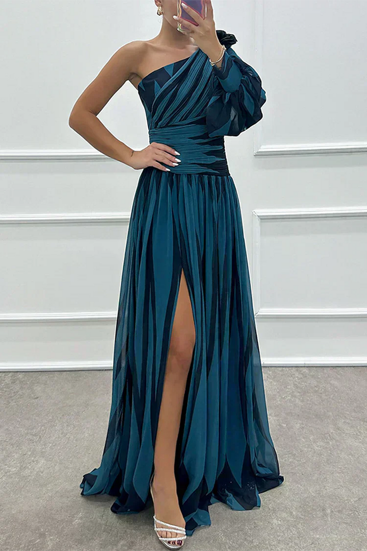 Hazel - Elegantes gestreiftes Maxikleid mit