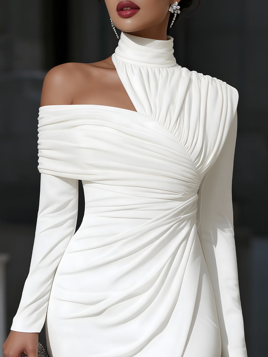 Asymmetrisch drapiertes Abendkleid mit hohem
