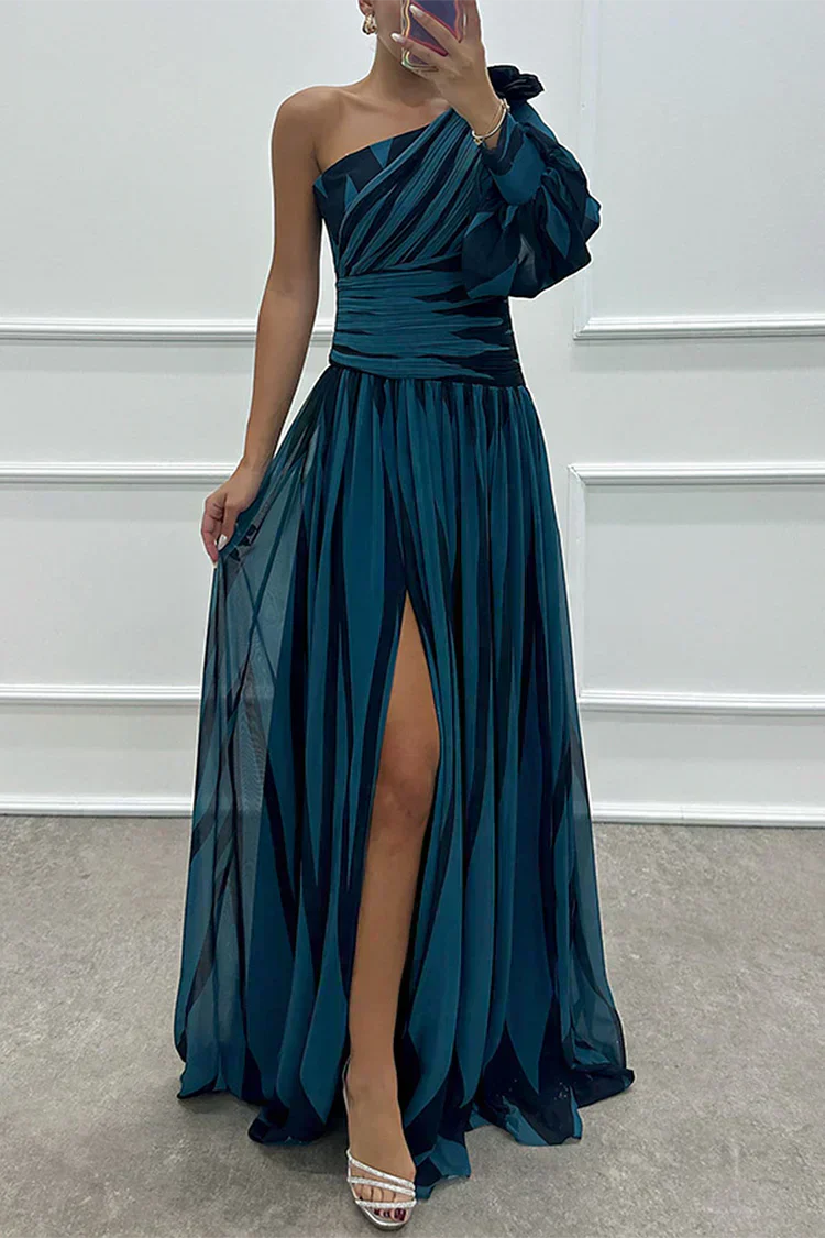 Hazel - Elegantes gestreiftes Maxikleid mit