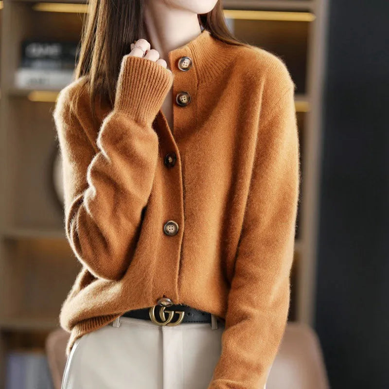 Jasmin - Stilvolle, bequeme, weiche Strickjacke