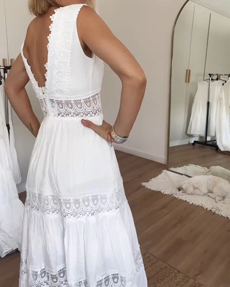 Clara - Spitzenkleid mit V-Ausschnitt