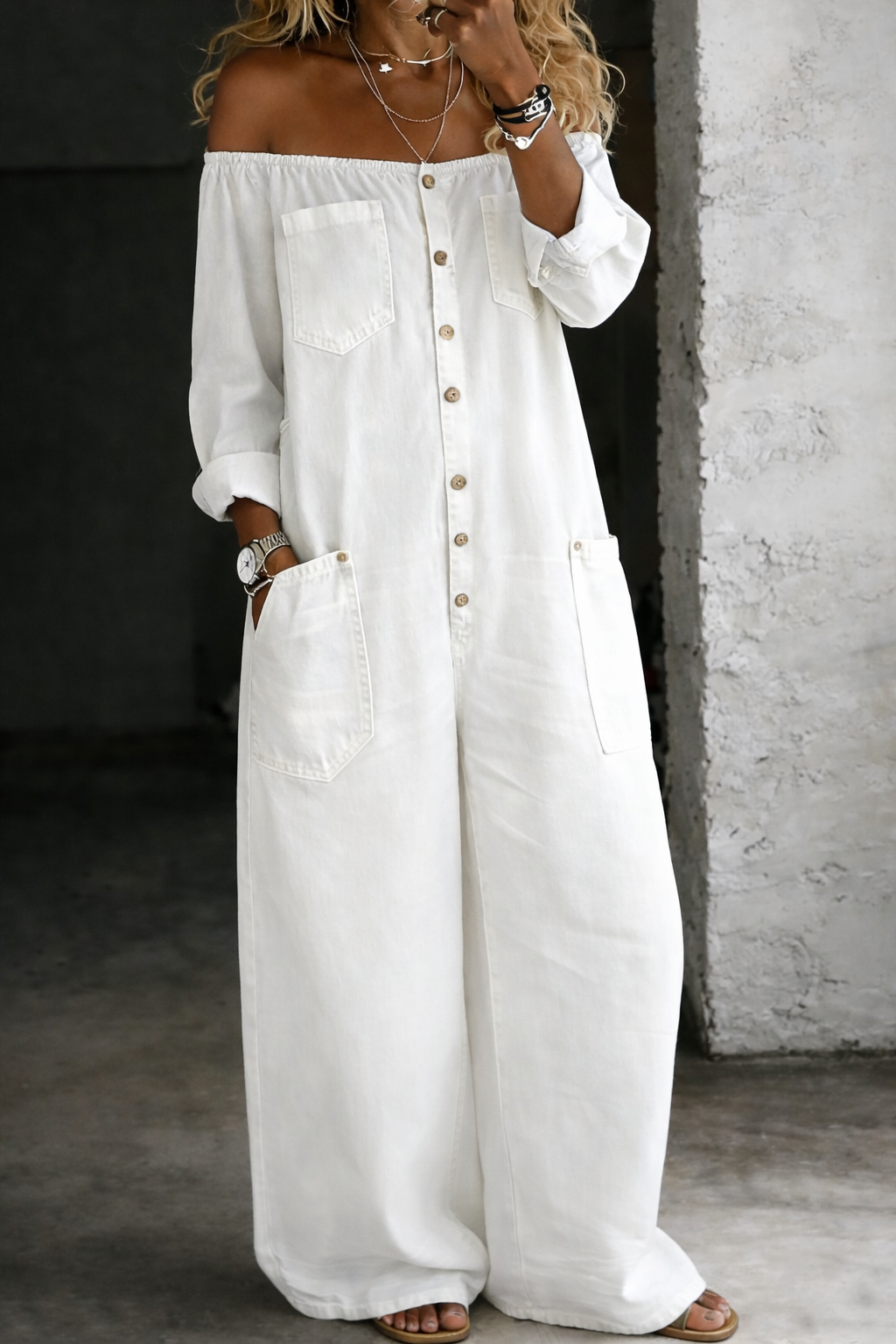 Elena - Schulterfreier langärmeliger Jumpsuit