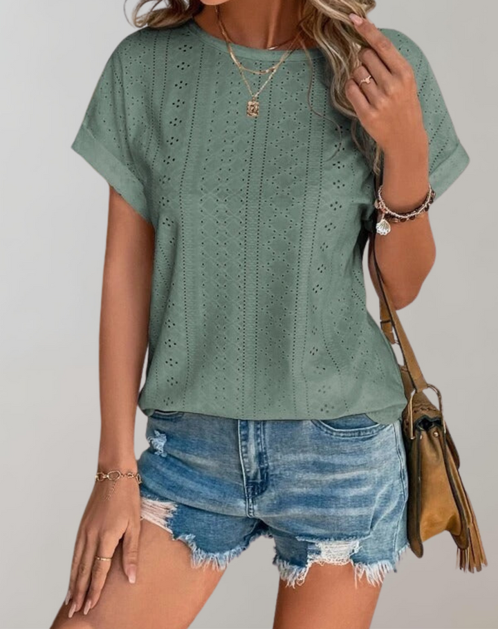 Lara - Lässige Sommerbluse mit Ösenstickerei
