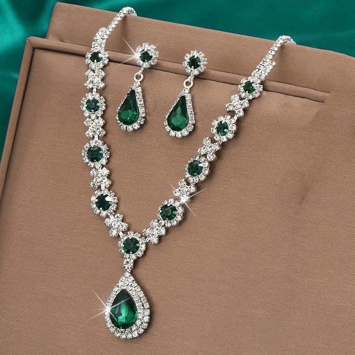 Kaylee - Kristallhalskette mit Ohrring-Set (1+1