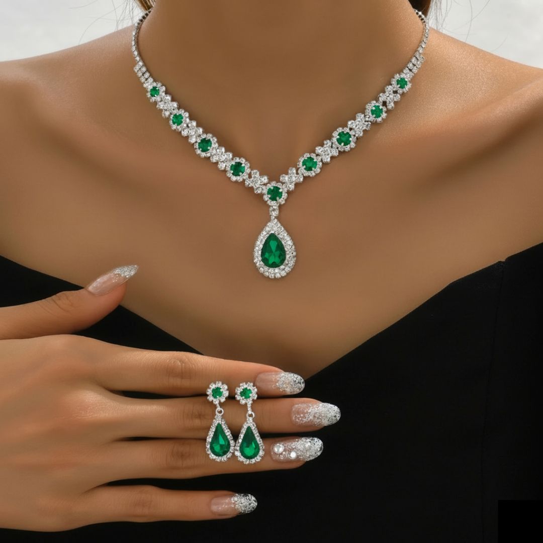 Kaylee - Kristallhalskette mit Ohrring-Set (1+1
