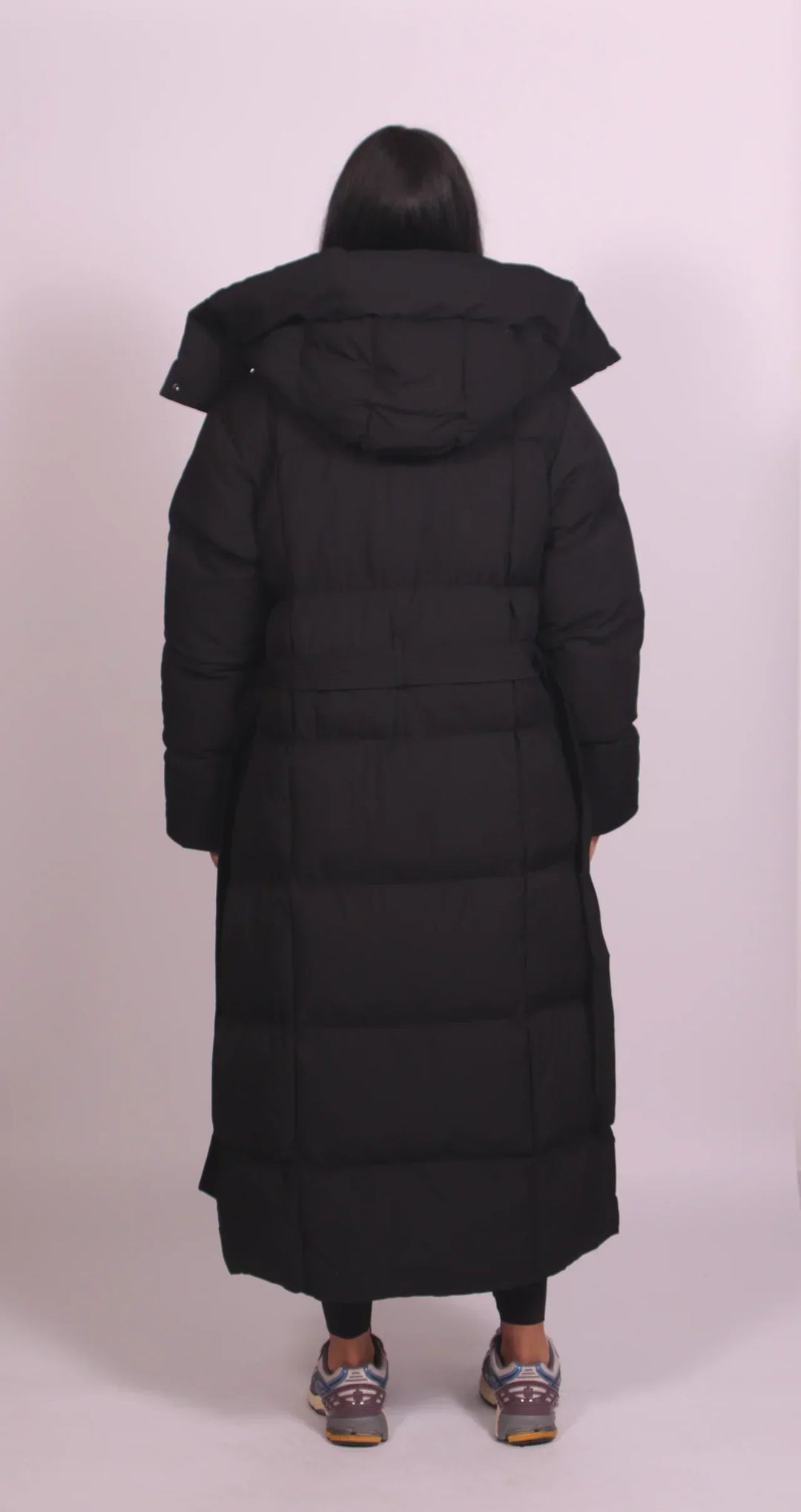 Amina - Langer Gürtel-Puffer-Mantel