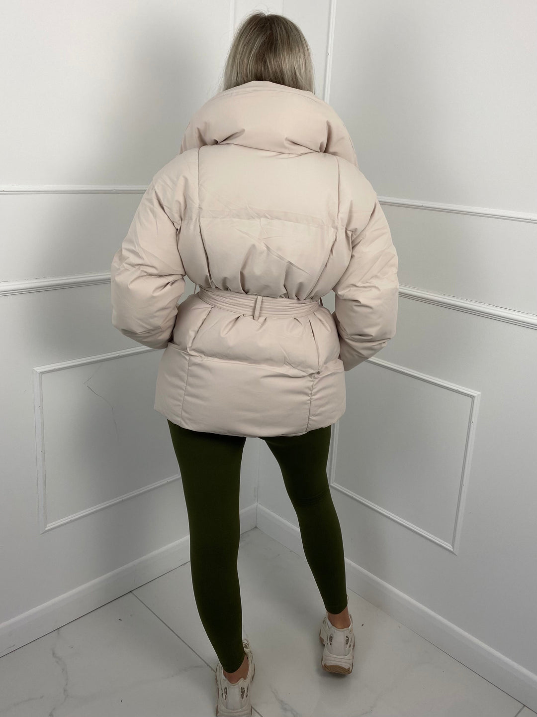 KARLY - Kurze Pufferjacke mit Gürteltasche