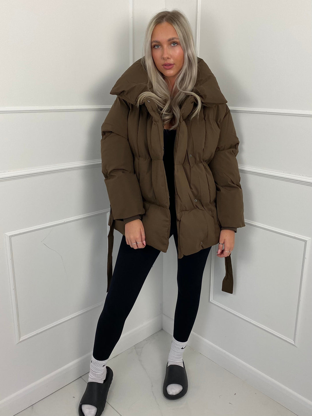 KARLY - Kurze Pufferjacke mit Gürteltasche