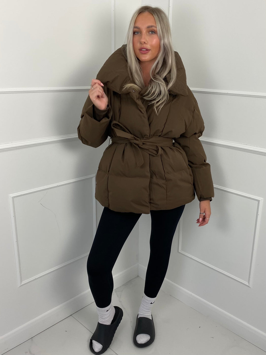 KARLY - Kurze Pufferjacke mit Gürteltasche