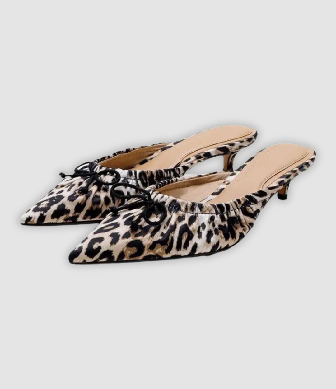 Cleo - Leoparden-Mules mit Schmetterlingsknoten