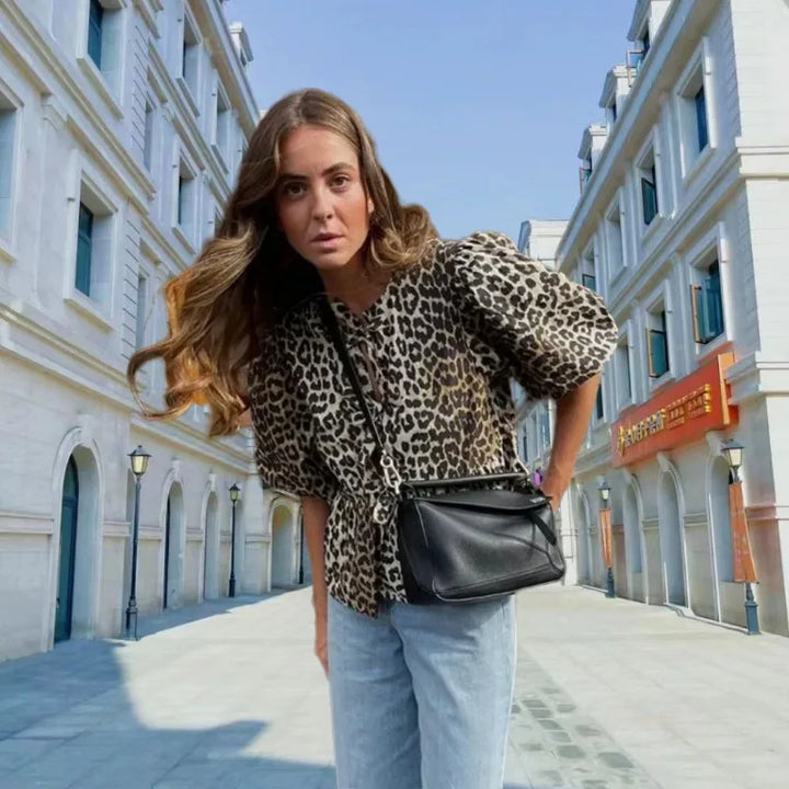 Rose - Trendige Bluse mit Leopardenmuster