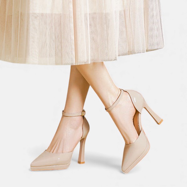Evette Leder Heels