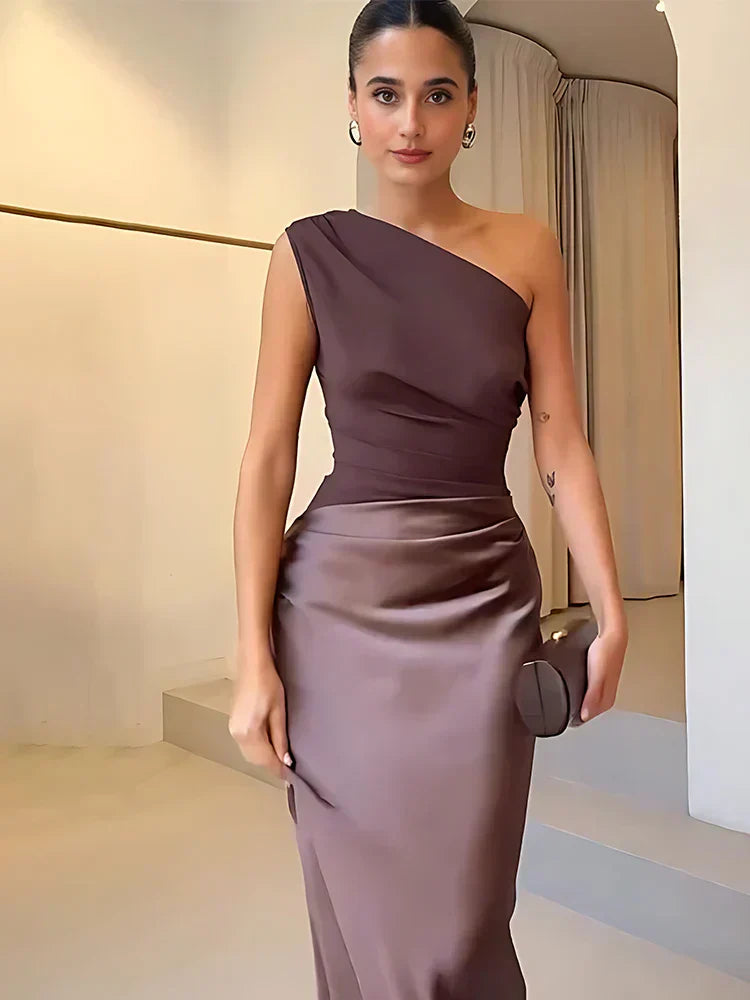 Luna - Satin Maxikleid mit Schlitz
