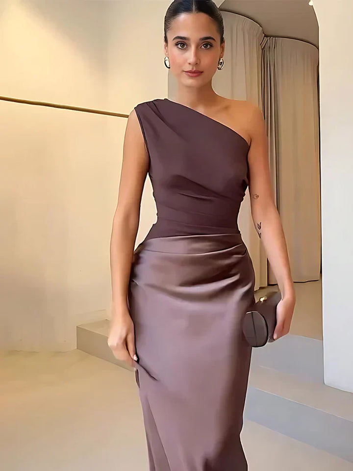 Luna - Satin Maxikleid mit Schlitz