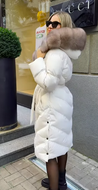 Christina - Elegante Casual-Jacke mit Kunstfellkragen
