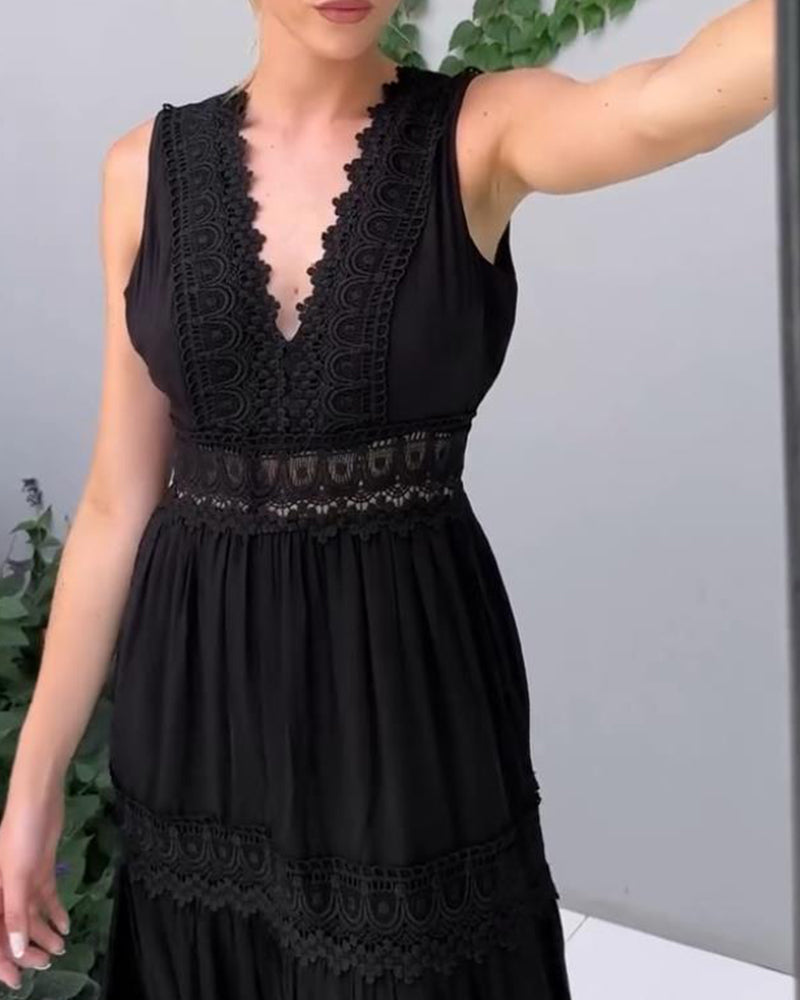 Clara - Spitzenkleid mit V-Ausschnitt