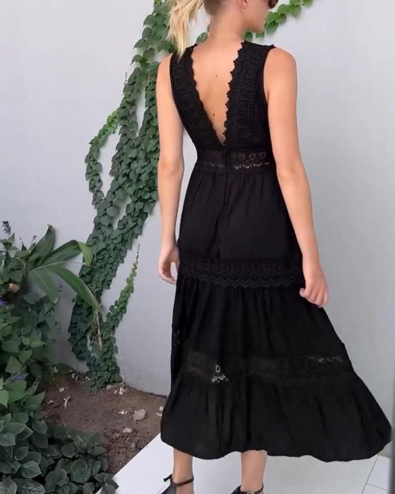 Clara - Spitzenkleid mit V-Ausschnitt