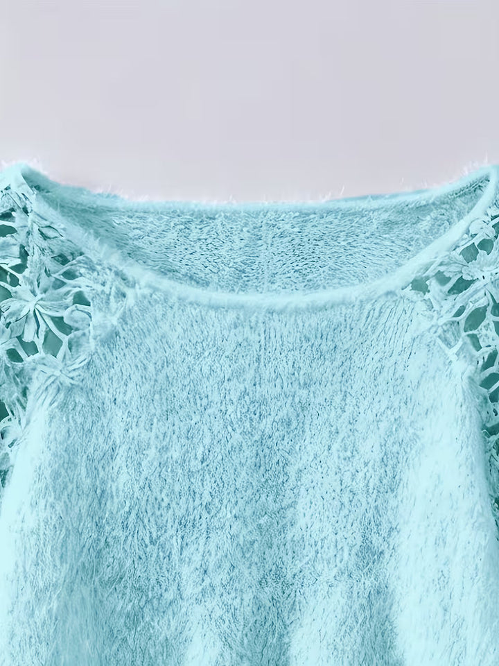 Dobrina - Schulterfreier Spitzenpullover mit Cut-out-Design