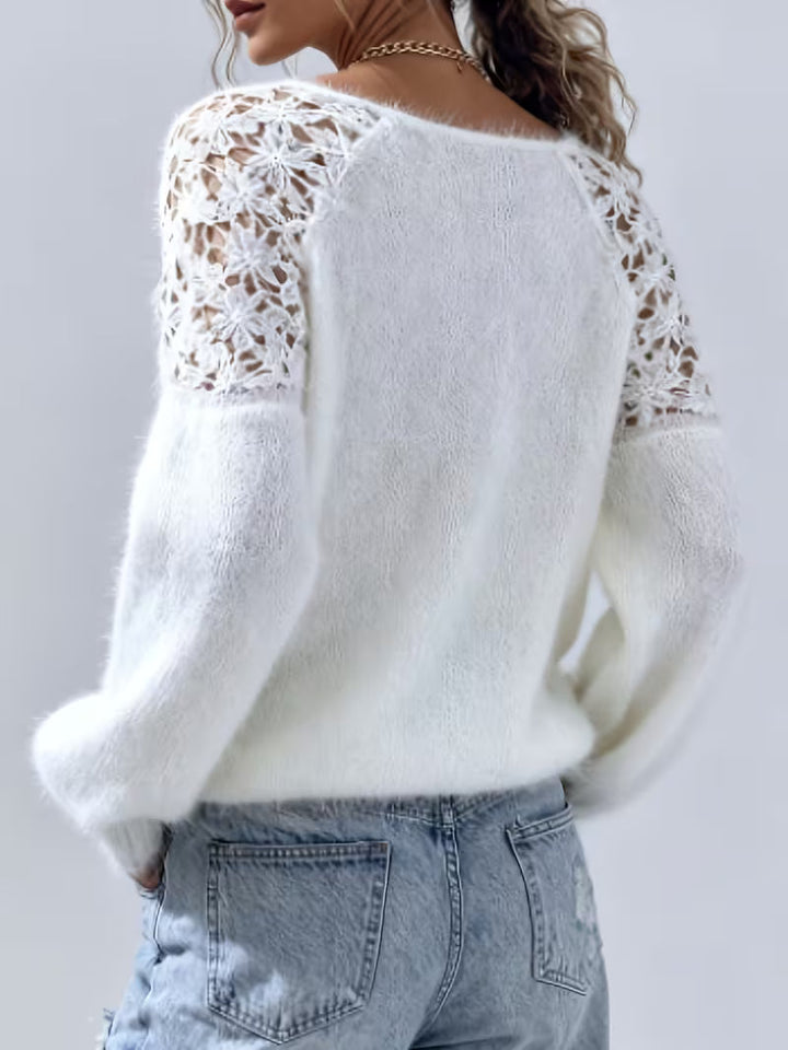 Dobrina - Schulterfreier Spitzenpullover mit Cut-out-Design