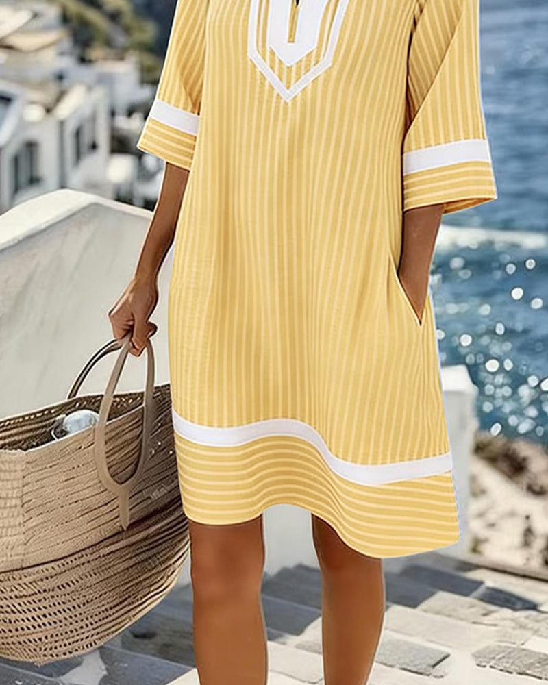 Alma - Gestreiftes Kleid mit V-Ausschnitt