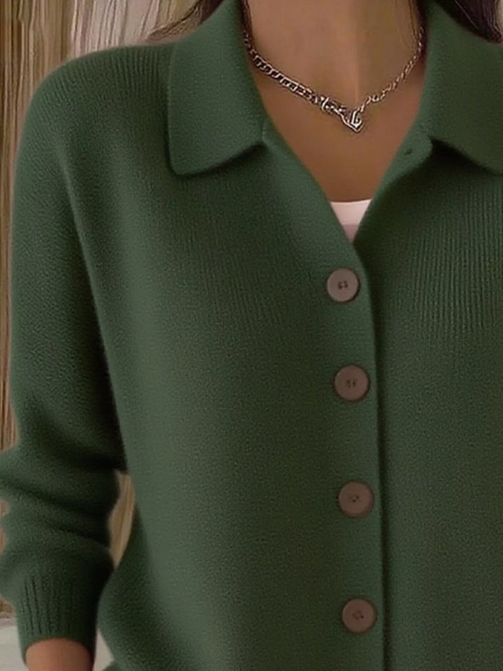 Mila - Elegants Strickjäckli mit Chnöpf