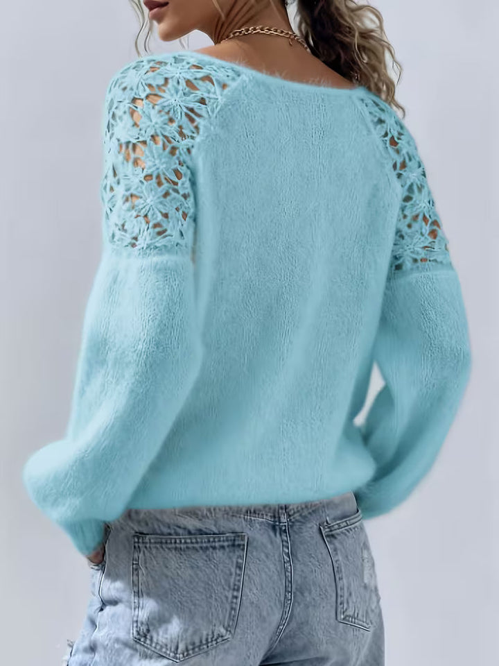 Dobrina - Schulterfreier Spitzenpullover mit Cut-out-Design