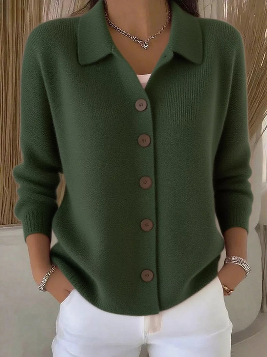 Mila - Elegants Strickjäckli mit Chnöpf
