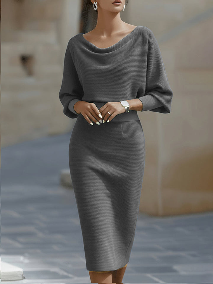 Weißes drapiertes Midikleid mit Fledermausflügeln