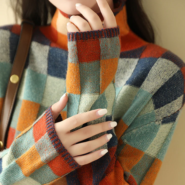 Adalynn - Bunter Rollkragenpullover mit Patchwork-Strickmuster