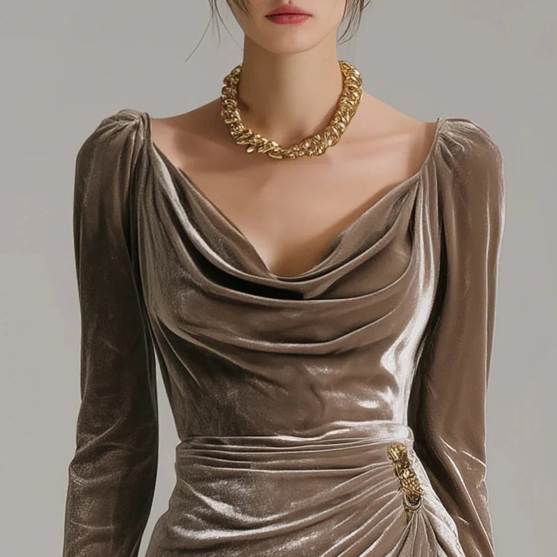 Margarette - Elegantes Velourkleid mit Drapierung